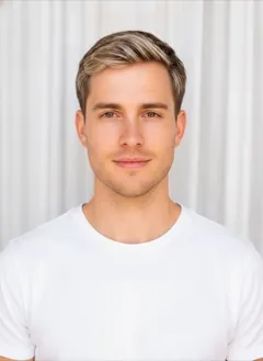 Blonde Chunky Highlights hair color rendered by HairGlam on a male model