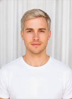 Blonde Money Piece hair color rendered by HairGlam on a male model