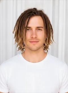 Loc Bob rendered by HairGlam on a male model