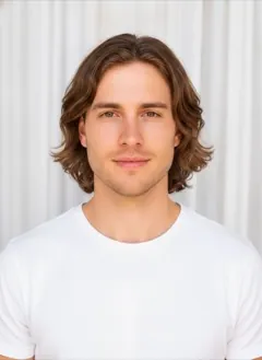 Wavy Mid rendered by HairGlam on a male model